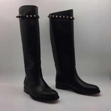 Женские осенние высокие кожаные сапоги Valentino Garavani Rockstud черные Женские осенние высокие кожаные сапоги Valentino Garavani Rockstud черные