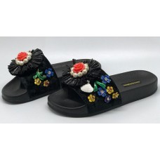 Женские летние кожаные шлепанцы Dolce&Gabbana черные с цветами Женские летние кожаные шлепанцы Dolce&Gabbana черные с цветами