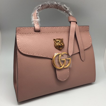 Женская кожаная сумка Gucci розовая