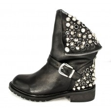 Женские осенние брендовые сапоги Chanel Cruise Black с клепками Женские осенние брендовые сапоги Chanel Cruise Black с клепками