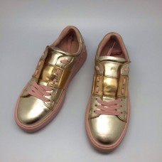 Женские кожаные золотистые кроссовки Valentino Garavani Rockstud Женские кожаные золотистые кроссовки Valentino Garavani Rockstud