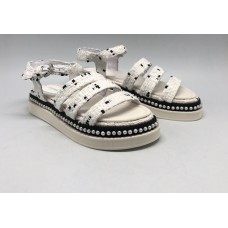 Женские летние сандалии Chanel Cruise белые с бусинами Женские летние сандалии Chanel Cruise белые с бусинами