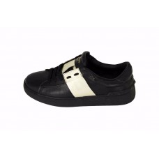 Женские кожаные кроссовки Valentino Garavani Rockstud черные с белым  Женские кожаные кроссовки Valentino Garavani Rockstud черные с белым