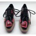 Женские осенние кожаные с лаком ботинки Prada черные с сердцами