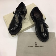 Женские осенние лаковые ботинки (дерби) Brunello Cucinelli черные с кисточками Женские осенние лаковые ботинки (дерби) Brunello Cucinelli черные с кисточками