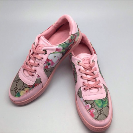 Женские летние кожаные кроссовки Gucci розовые с цветами