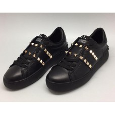 Женские кожаные кроссовки Valentino Garavani Rockstud черные с шипами Женские кожаные кроссовки Valentino Garavani Rockstud черные с шипами