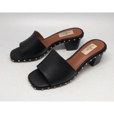 Женские кожаные босоножки Valentino Garavani Rockstud черные Женские кожаные босоножки Valentino Garavani Rockstud черные