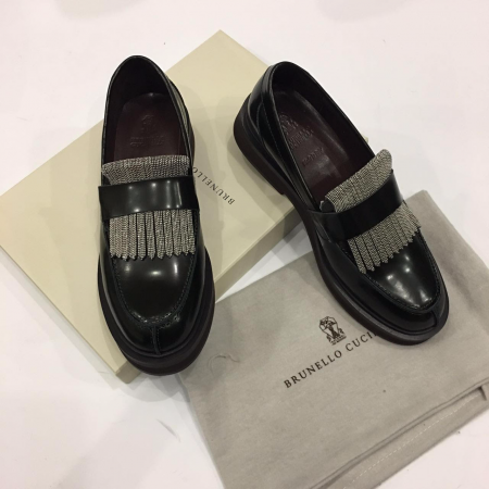 Женские осенние кожанные ботинки (дерби) Brunello Cucinelli черные на низком каблуке